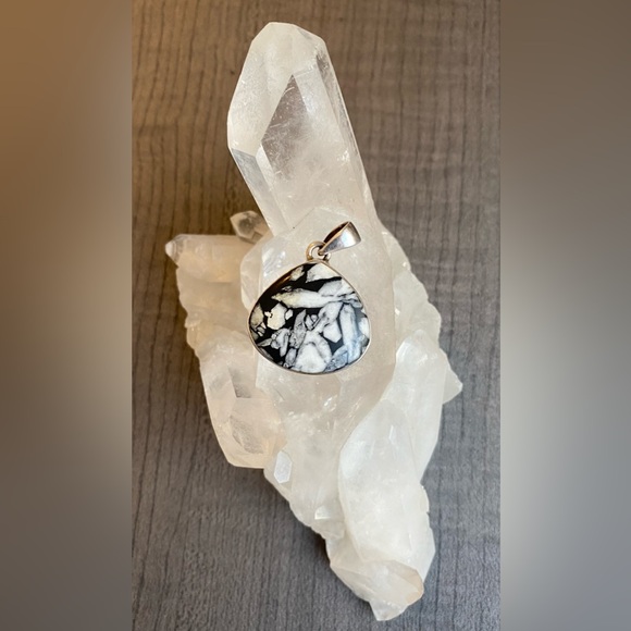 Genuine Rare Chrysanthemum Gemstone, 925 Sterling Silver Pendant - Picture 13 of 15